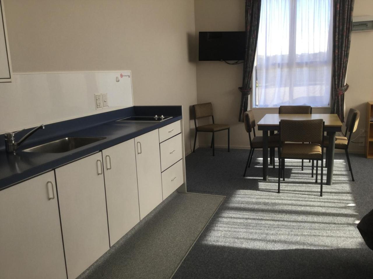Thornton Motel 4*
